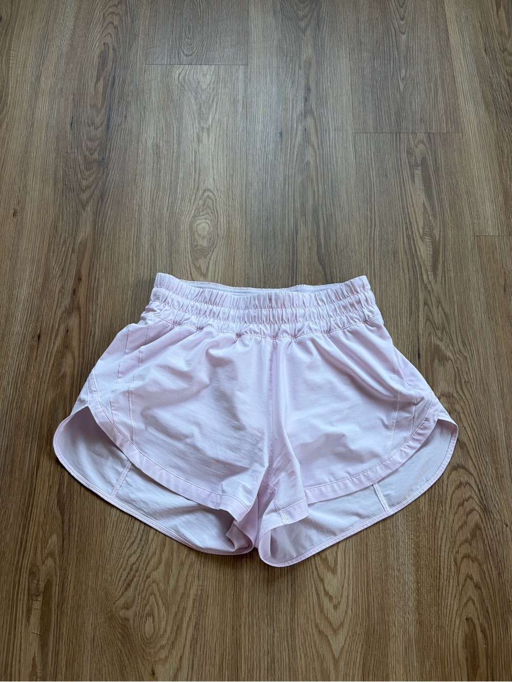 Lululemon Track That High-Rise Lined Short 3" in size 6